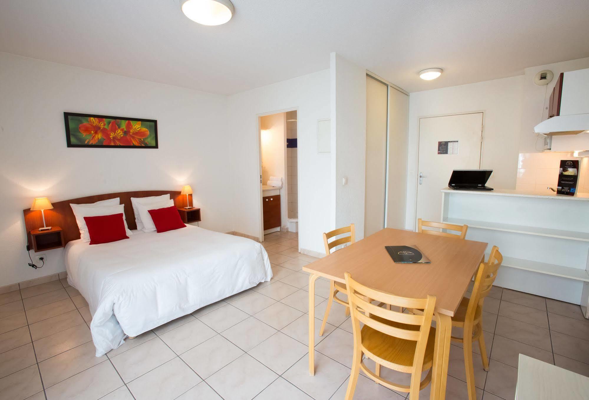 All Suites Appart Hotel Bordeaux Merignac - Aeroport Buitenkant foto